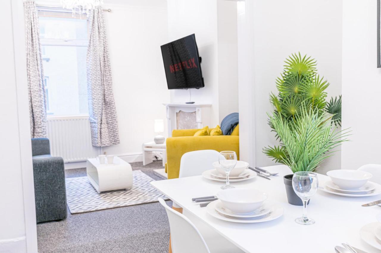 *King Bed* Comfy City House Barrow-in-Furness Extérieur photo