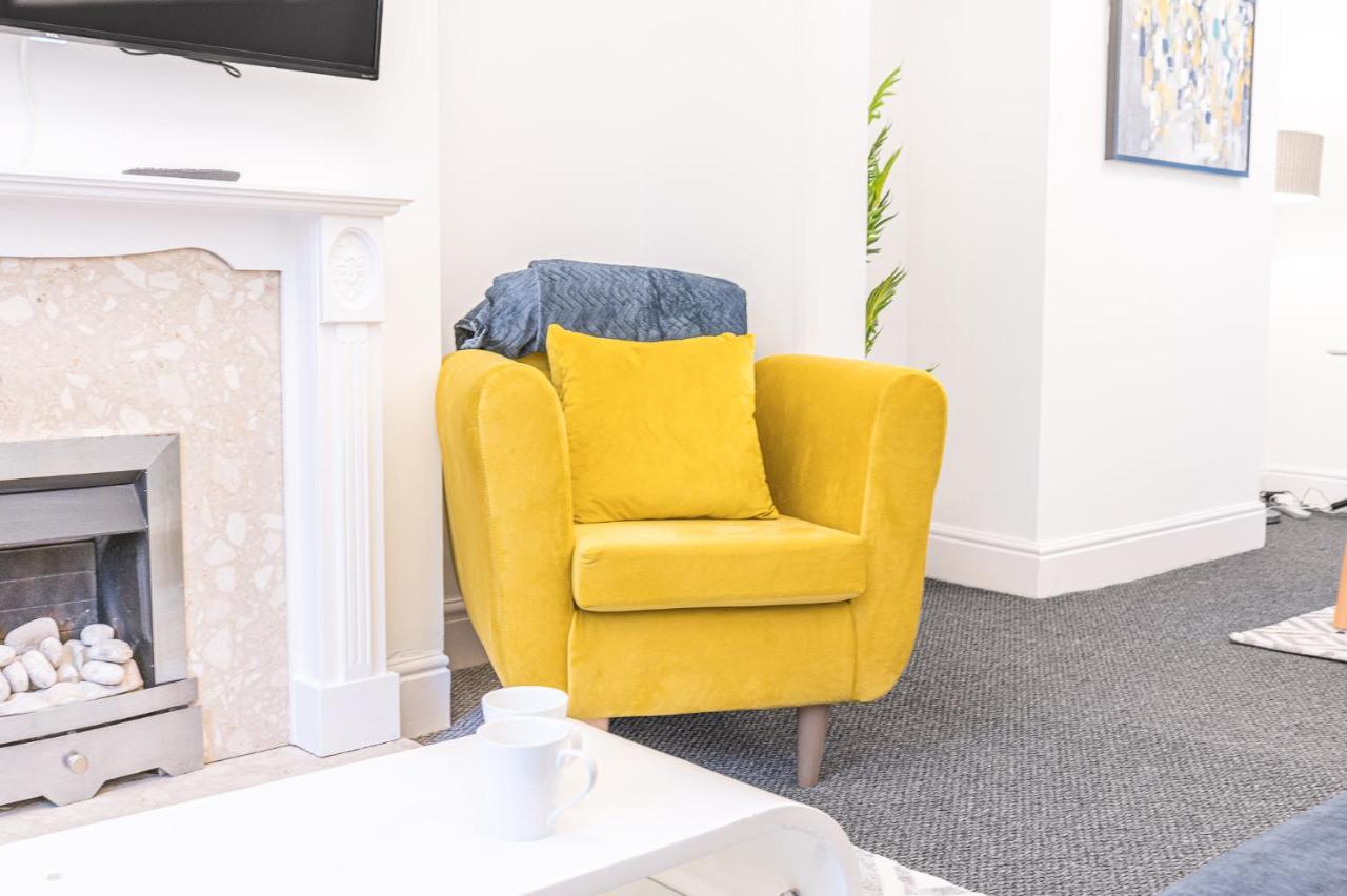 *King Bed* Comfy City House Barrow-in-Furness Extérieur photo